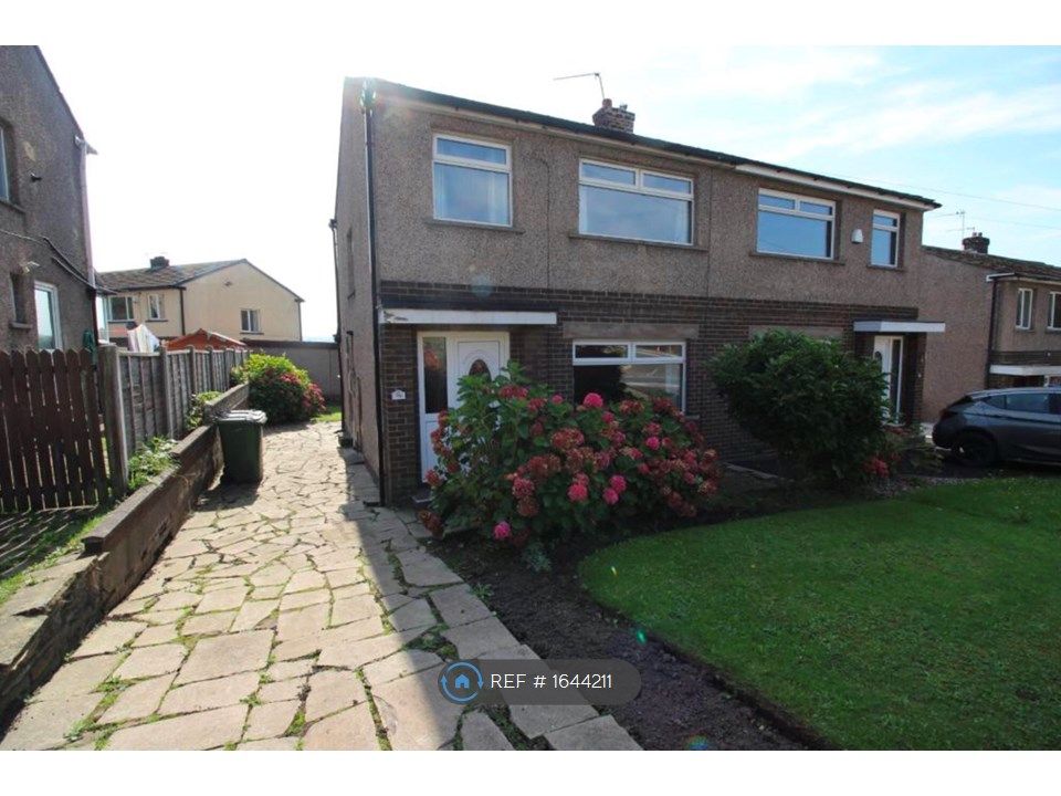 3 bed semidetached house to rent in Walkley Lane, Heckmondwike WF16