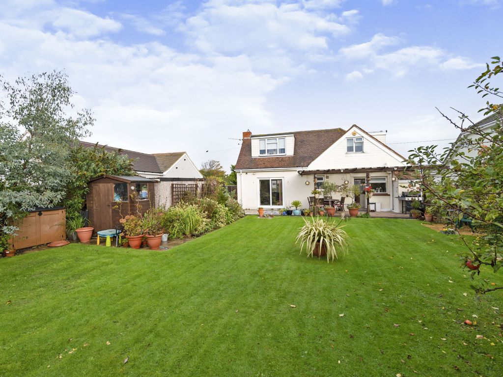 2 bed detached house for sale in Wheatlands Avenue, Hayling Island