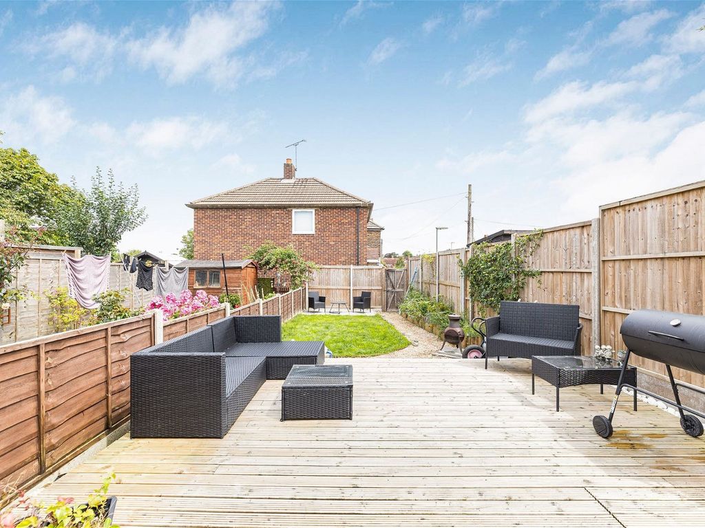 1 bed for sale in Coulsdon Road, Caterham CR3 Zoopla