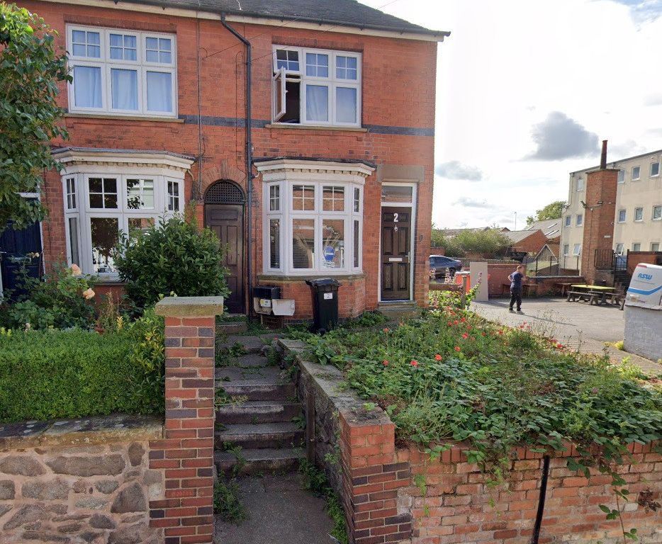 3 bed end terrace house for sale in Albion Street, Leicester