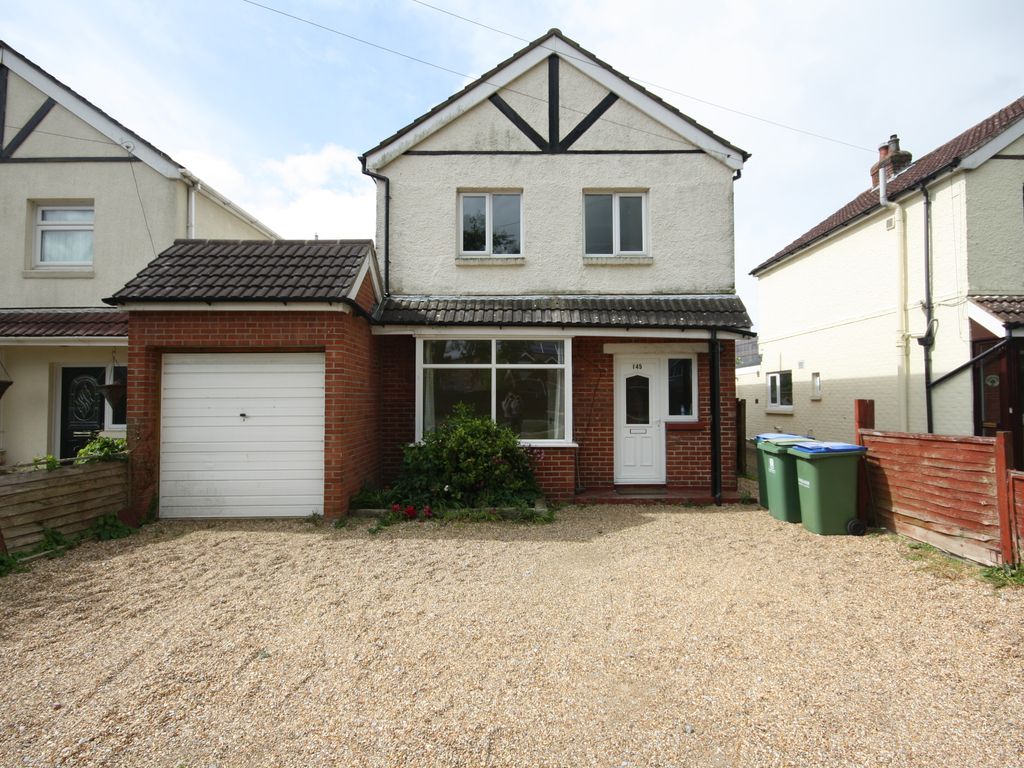 4 bed detached house to rent in Segensworth Road, Titchfield, Fareham