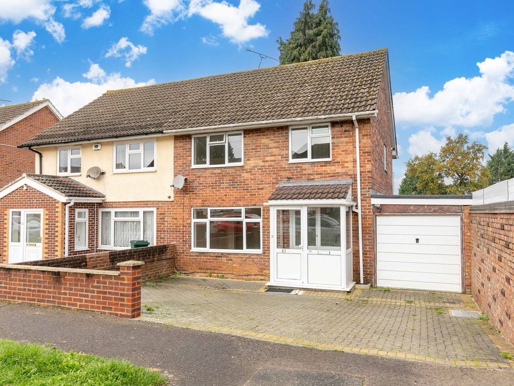 3 bed semidetached house for sale in Honeysuckle Lane, Crawley RH11 Zoopla