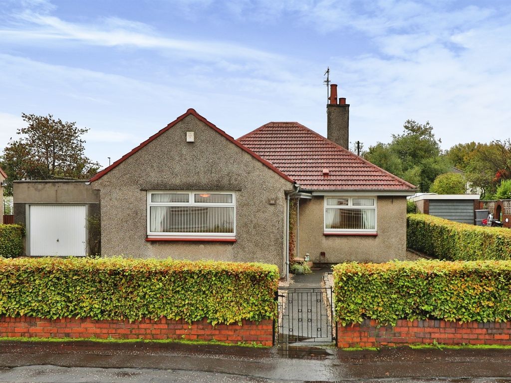 3 bed detached bungalow for sale in Melville Gardens,