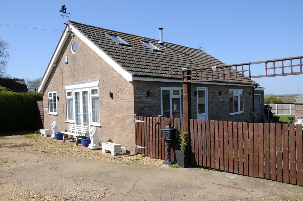3 bed detached bungalow for sale in Graceland, Mavis Enderby PE23 Zoopla
