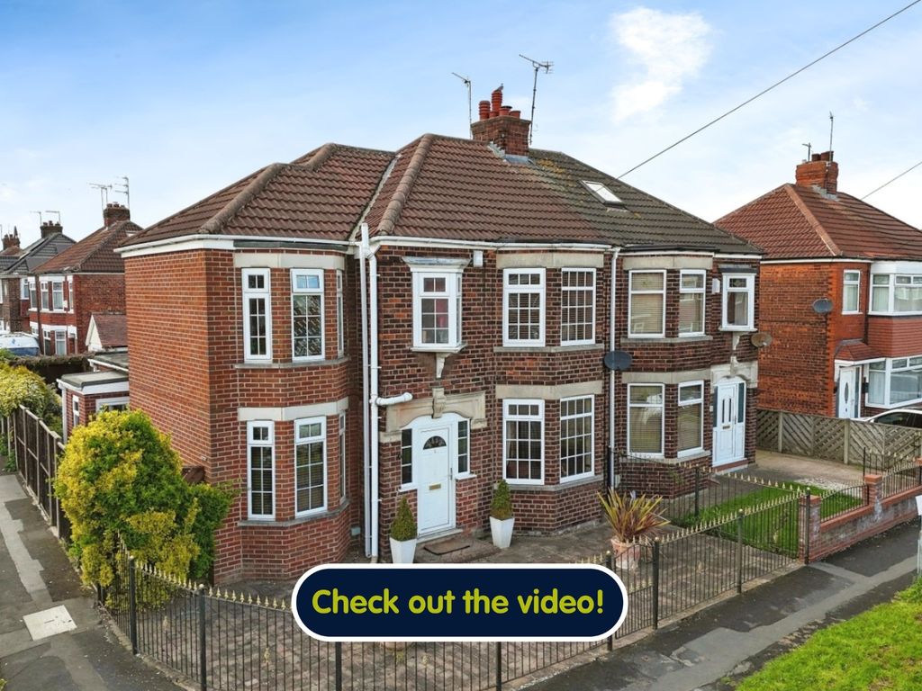 3 bed semidetached house for sale in Bernadette Avenue, Hull HU4, £