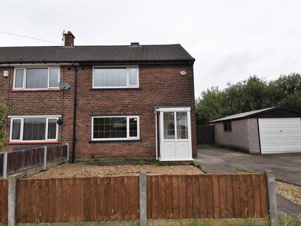 2 bed property to rent in Cumberland Avenue, Tyldesley, Manchester M29