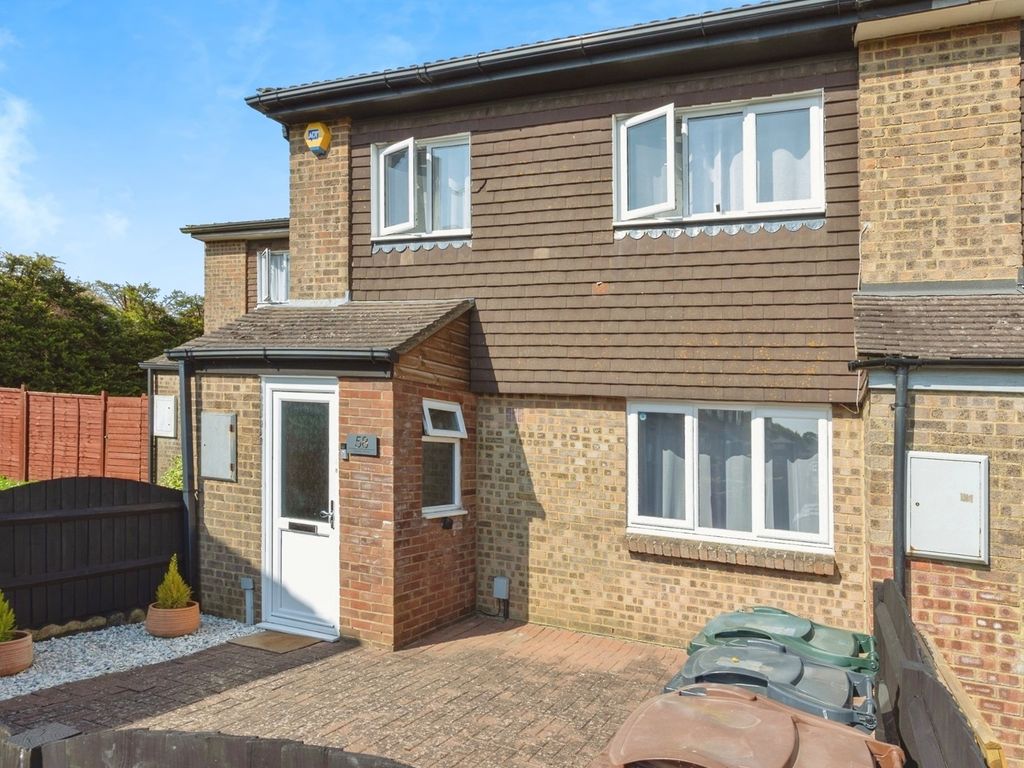 3 bed terraced house for sale in Towers View, Kennington, Ashford TN24