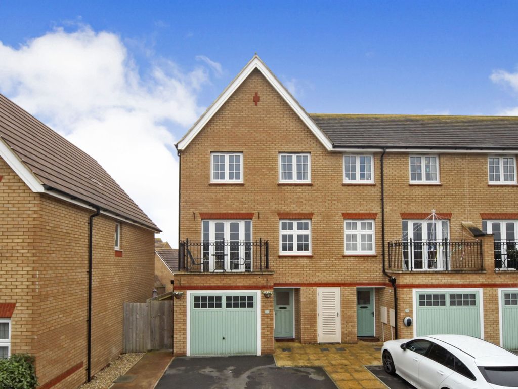 4 bed end terrace house to rent in Rossiter Close, Bathpool, Taunton