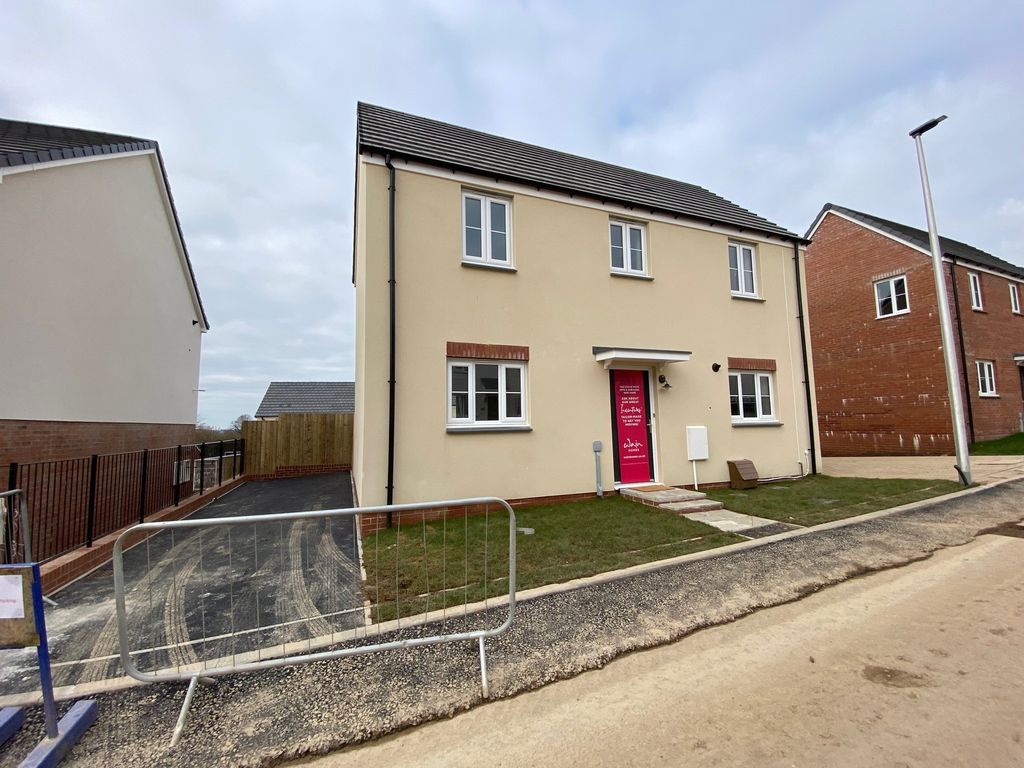 New home, 3 bed detached house for sale in Maple Grove, Ivybridge PL21