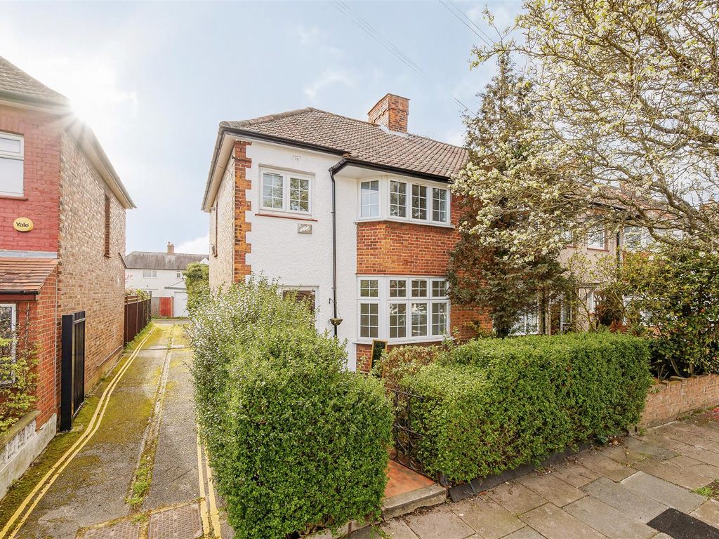 3 bed end terrace house for sale in Wilfrid Gardens, London W3 Zoopla
