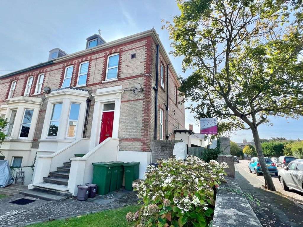 1 bed flat for sale in Grosvenor Road, Weymouth DT4, £160,000 Zoopla