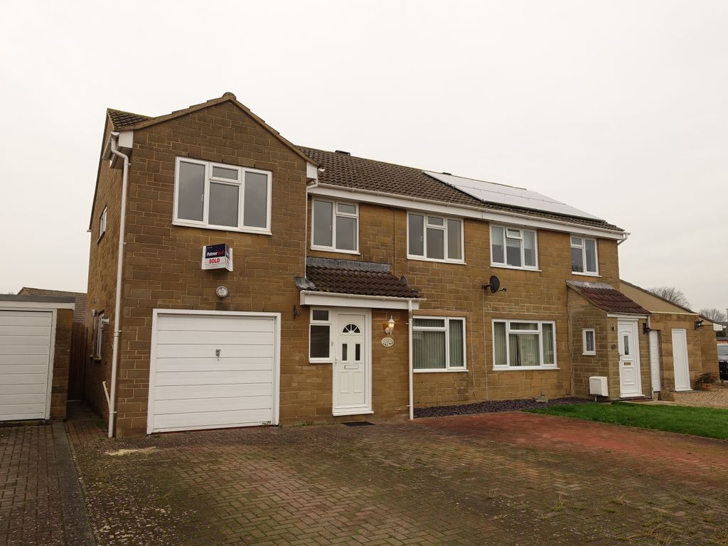 4 bed semidetached house to rent in Beech Road, Martock TA12, £1,450 pcm Zoopla
