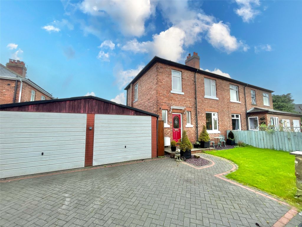 3 bed semidetached house for sale in Hazel Grove, Burnopfield