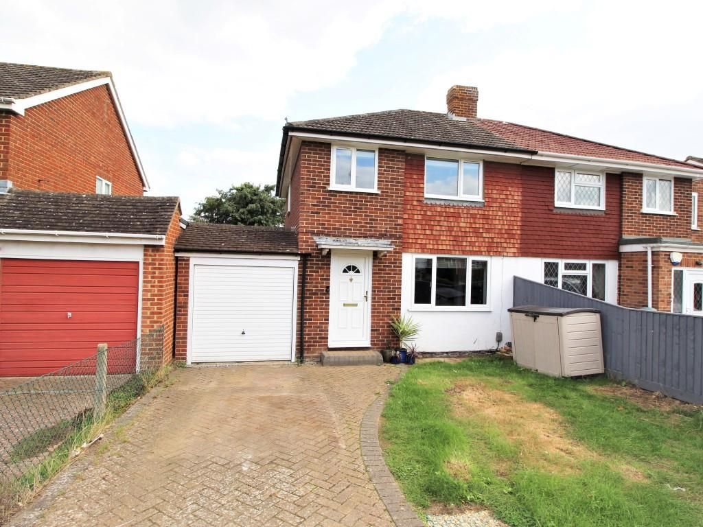 2 bed semidetached house for sale in Cotswold Way, Tilehurst, Reading