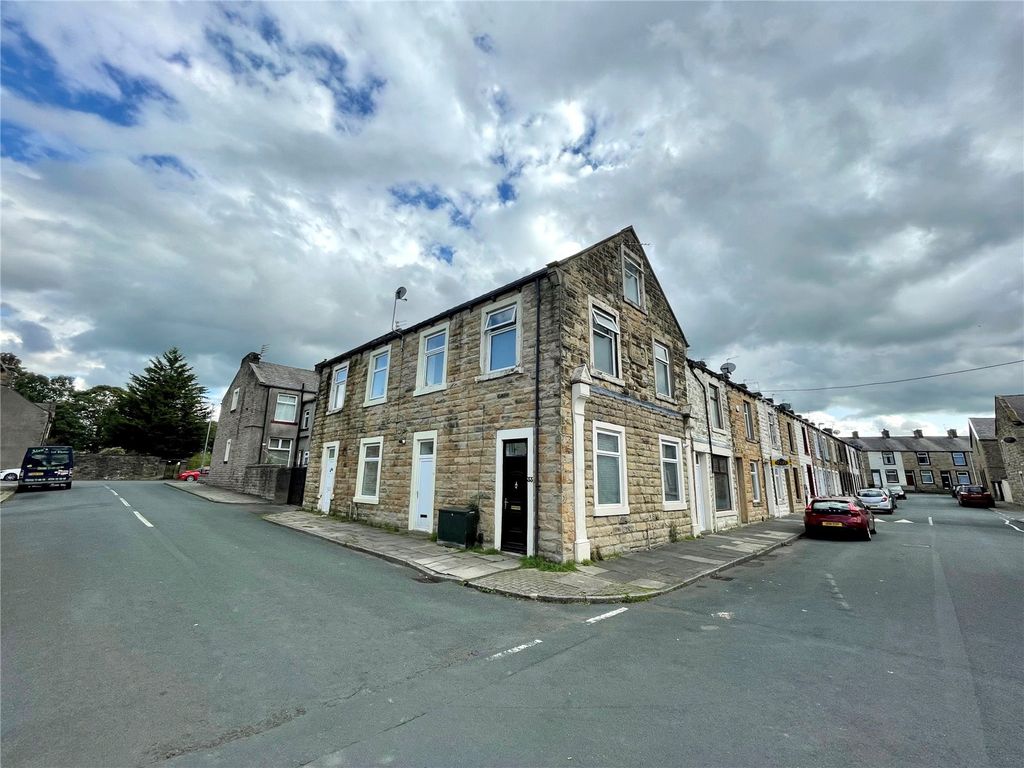 2 bed end terrace house for sale in Peel Street, Padiham, Burnley