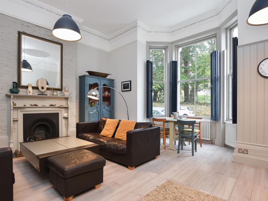 2 bed flat for sale in Magdalen Road, St. LeonardsOnSea TN37, £