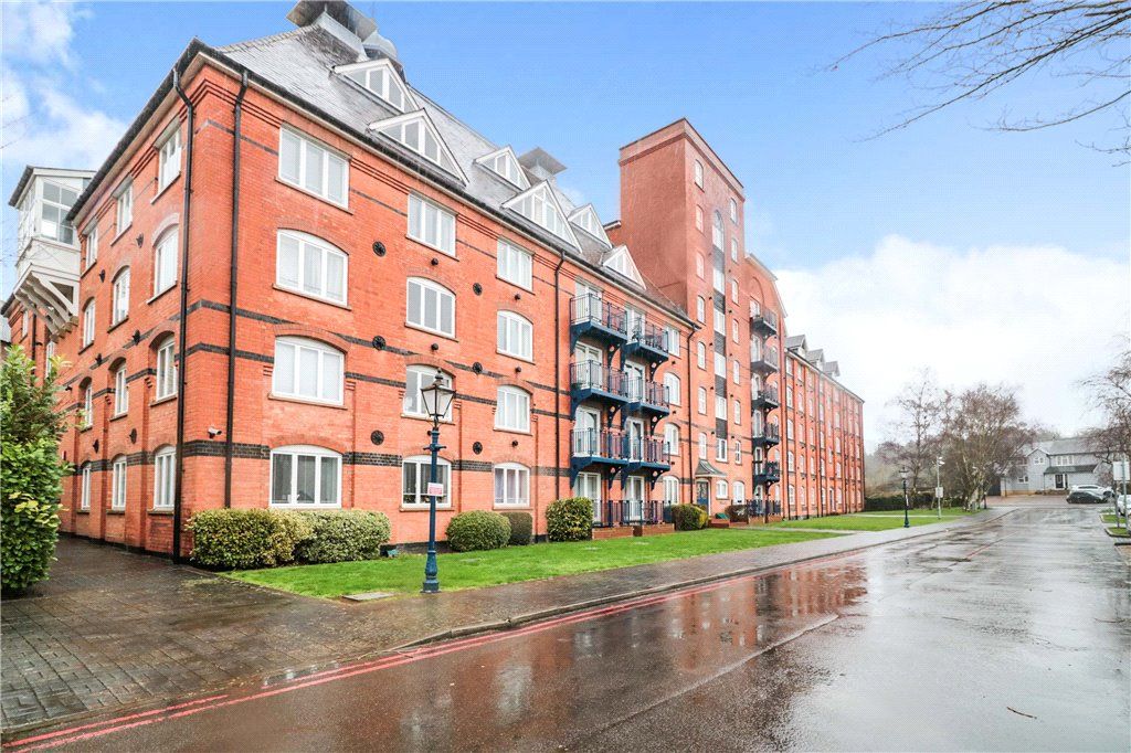 1 bed flat for sale in Sheering Lower Road, Sawbridgeworth