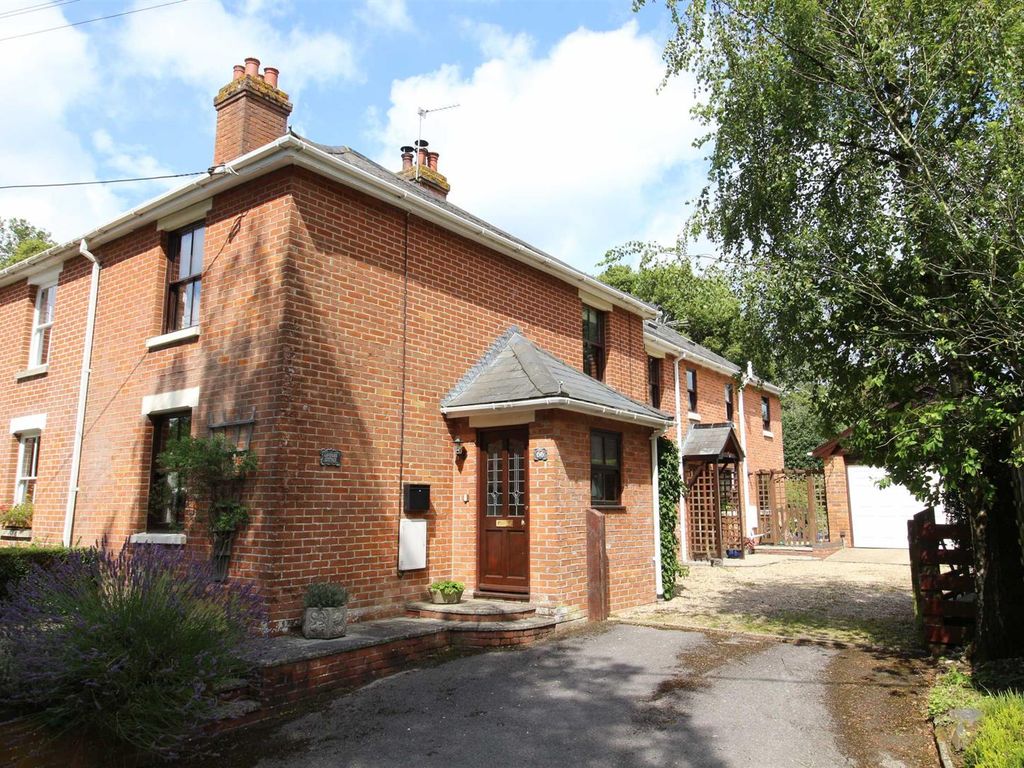 4 bed semidetached house for sale in Cull Lane, New Milton BH25 Zoopla