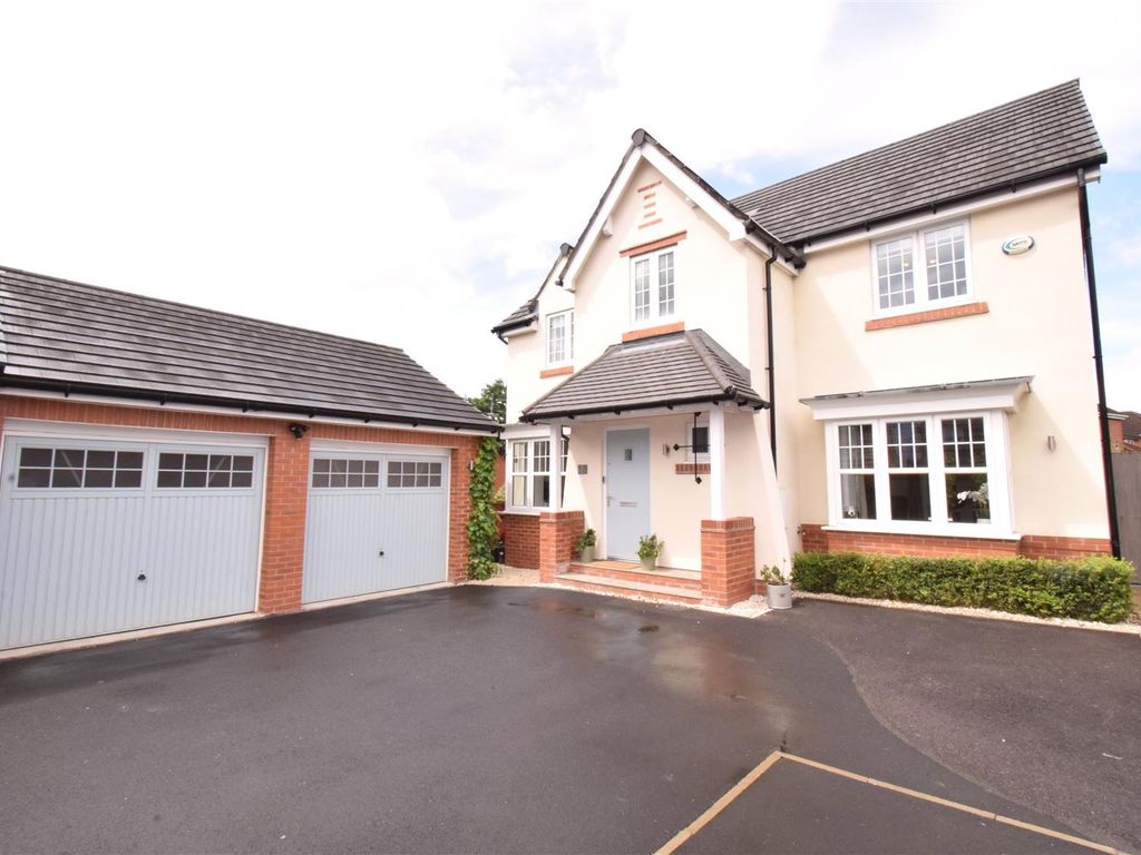 4 bed detached house for sale in Edges Farm Close, Westhoughton, Bolton