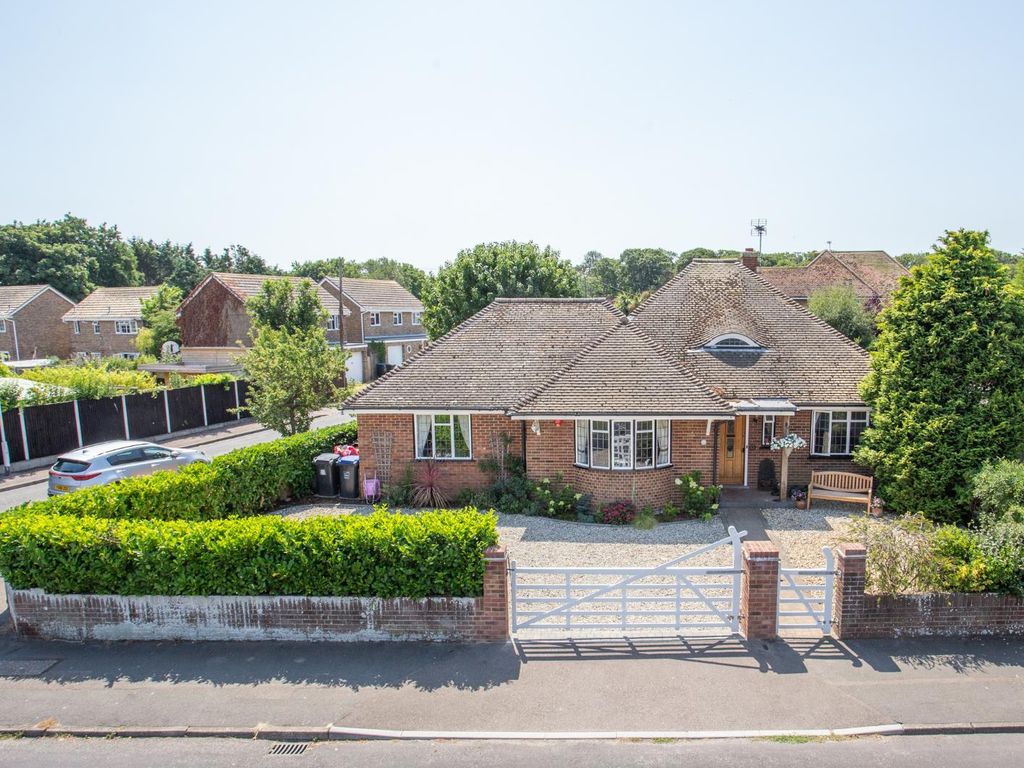 4 bed detached bungalow for sale in Alpha Road, Birchington CT7 Zoopla