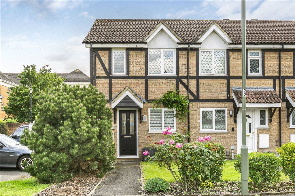 2 bed end terrace house for sale in Seymour Way, SunburyOnThames
