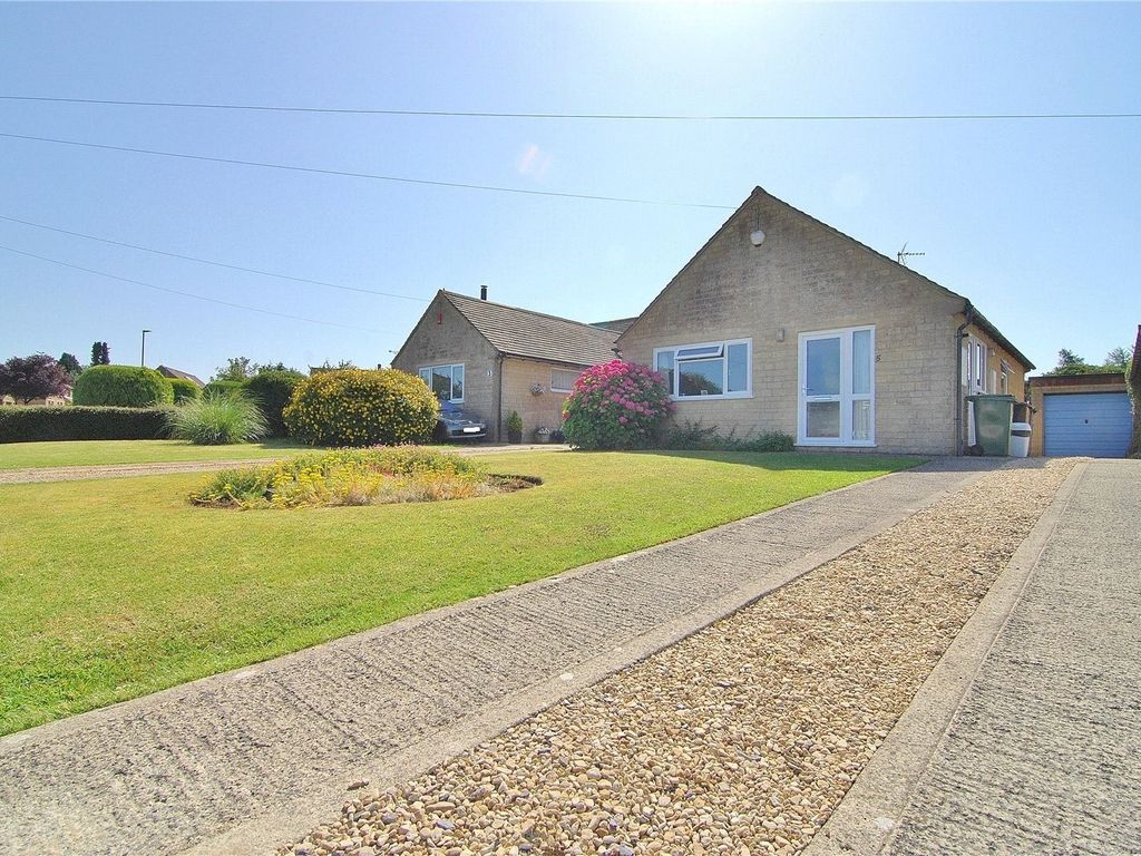 2 bed bungalow for sale in Ferris Court View, Bussage, Stroud