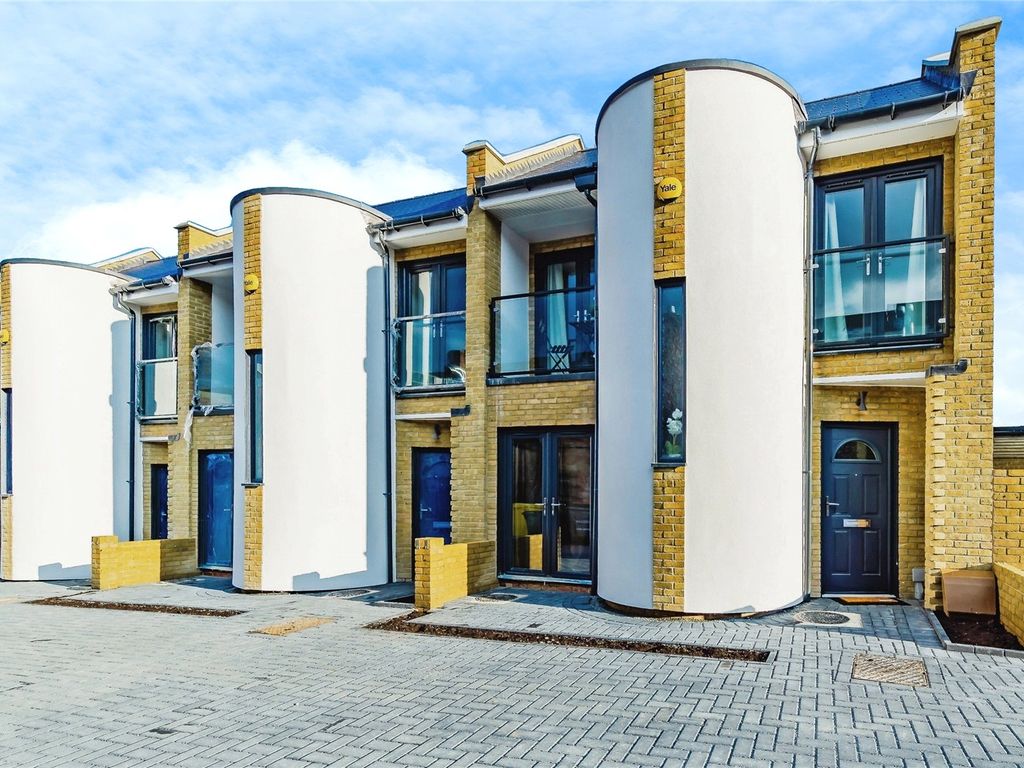 New home, 2 bed end terrace house for sale in Goschen Mews, South