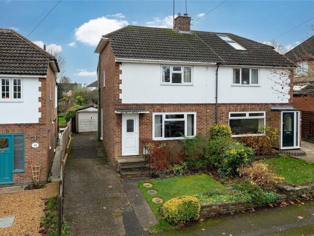2 bed semidetached house for sale in St. James Road, Harpenden
