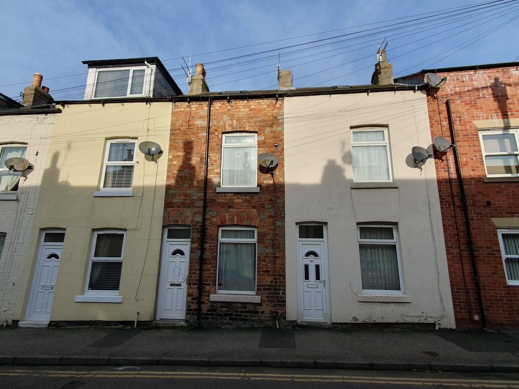 2 bed terraced house to rent in Nelson Street, Scarborough YO12 Zoopla