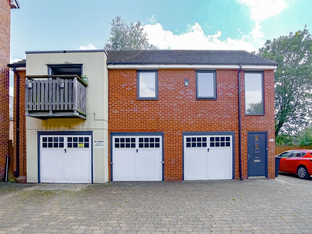 2 bed detached house for sale in Mere Drive, Swinton, Manchester M27, £