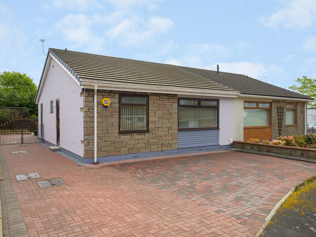 3 bed semidetached bungalow for sale in Doune Crescent, Stenhousemuir