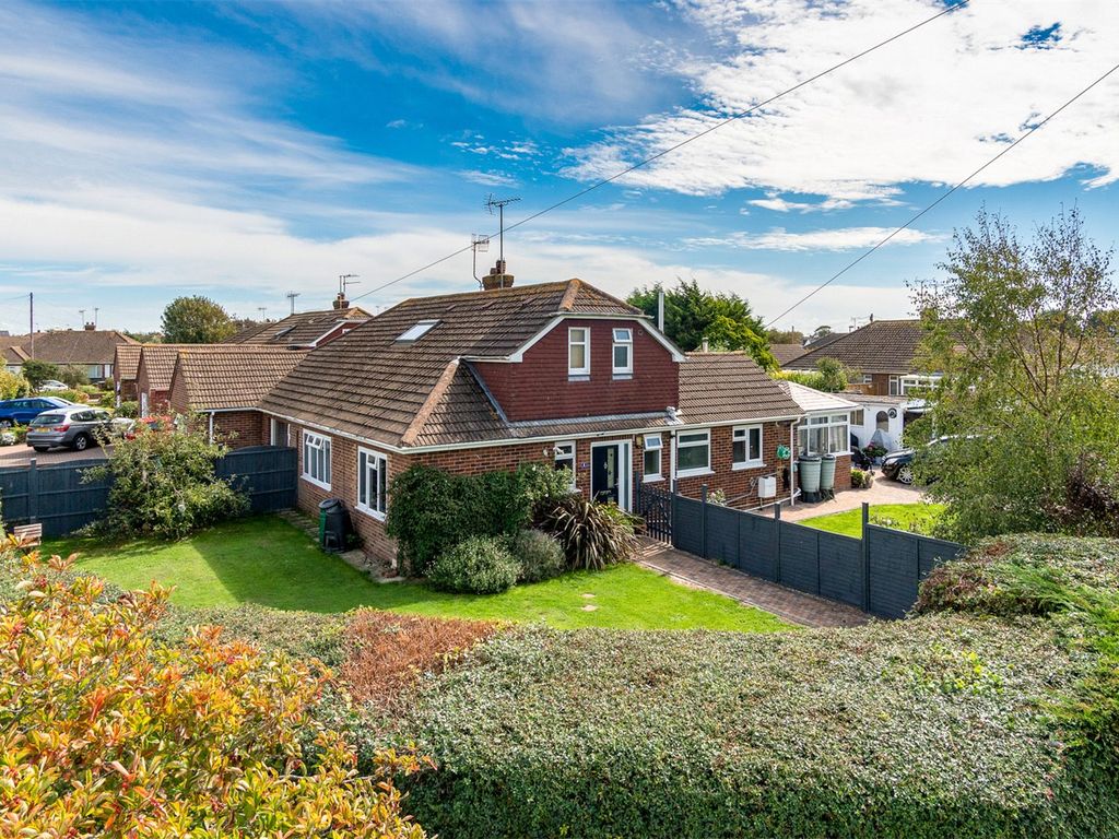 3 bed bungalow for sale in Hillview Crescent, East Preston