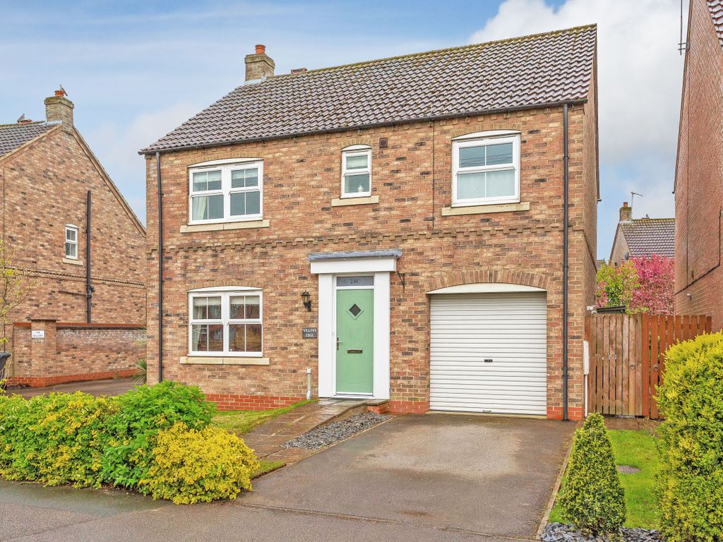 4 bed detached house for sale in Park Lane, Barlow, North Yorkshire YO8, £390,000 Zoopla