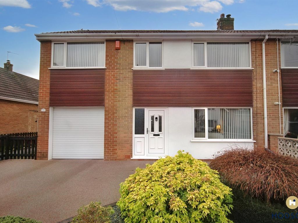 4 bed semidetached house for sale in Reid Park Avenue, Horbury