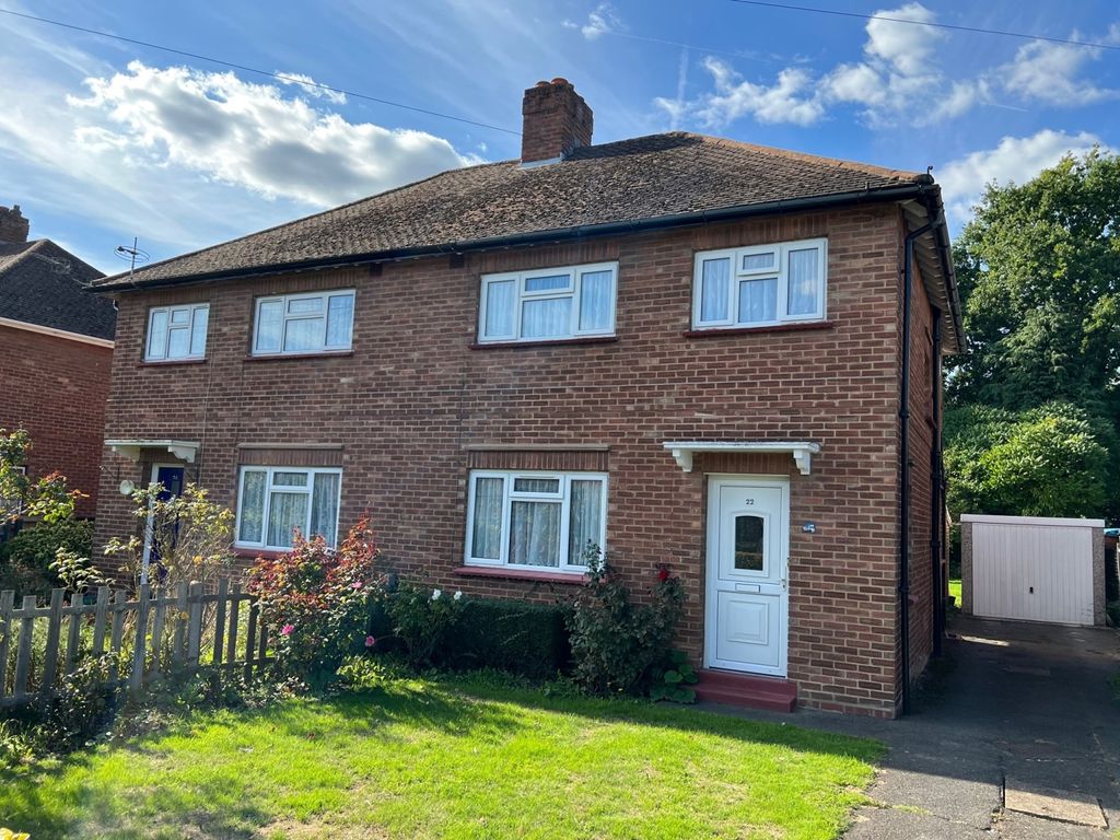 Lynwood Avenue, Egham, Surrey TW20  