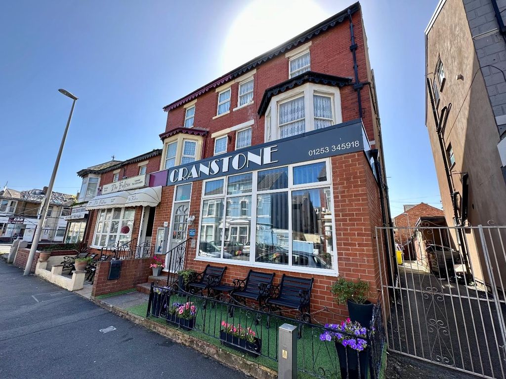 8 bed terraced house for sale in Alexandra Road, Blackpool FY1, £155,000 Zoopla