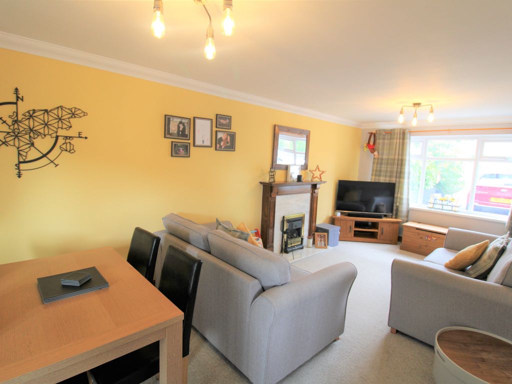 3 bed semidetached house for sale in Wallis Close, Draycott, Derby