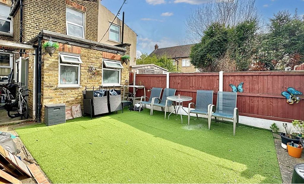 3 bed terraced house for sale in Meath Road, London E15, £550,000 Zoopla