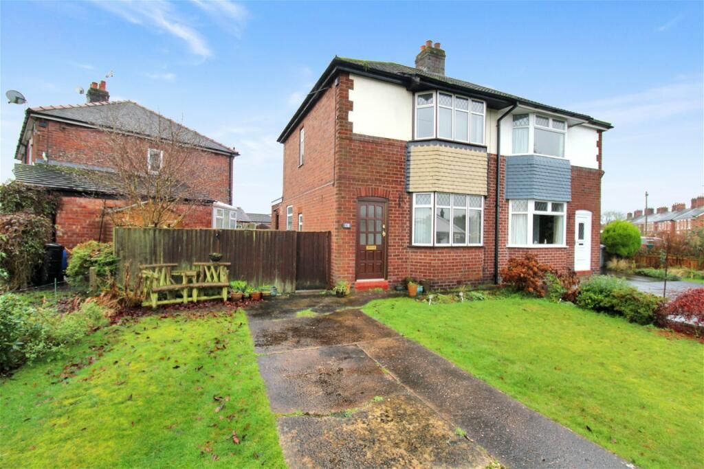 3 bed semidetached house for sale in Heath Road, Sandbach CW11, £