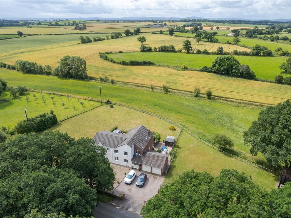 5 bed property for sale in Lower Road, Harmer Hill, Shrewsbury SY4, £