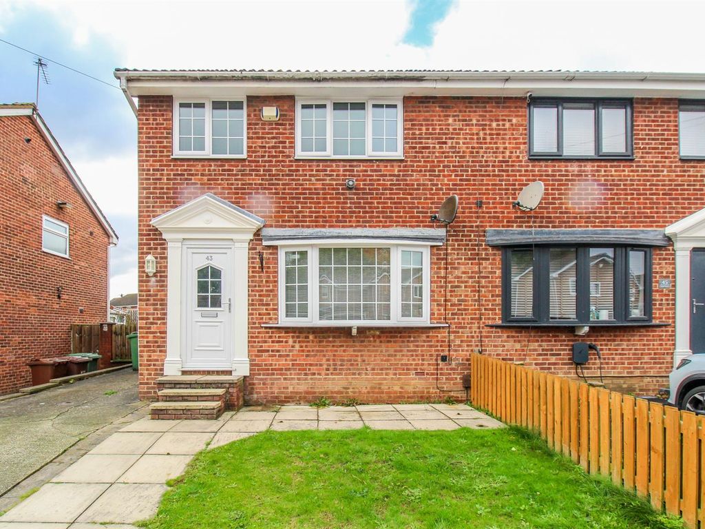 3 bed semidetached house for sale in Whitley Spring Crescent, Ossett