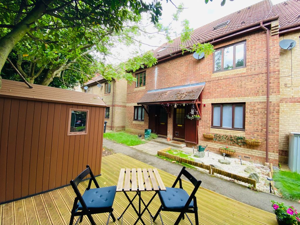 Perleybrooke Lane, Woking GU21  