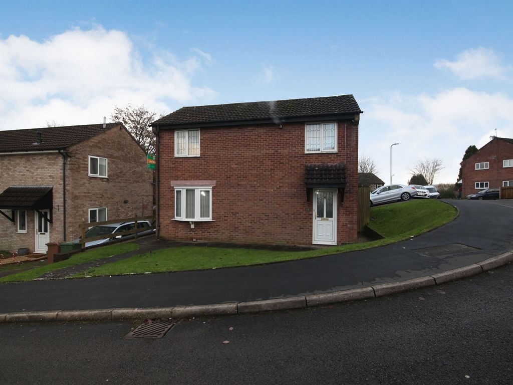3 bed semidetached house for sale in Clos Cyncoed, Caerphilly CF83