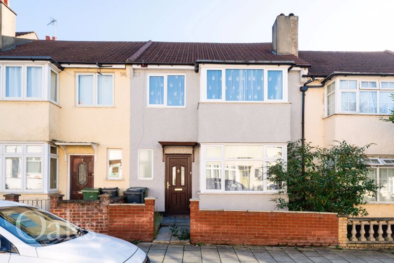 3 bed terraced house for sale in Hepworth Road, London SW16 Zoopla