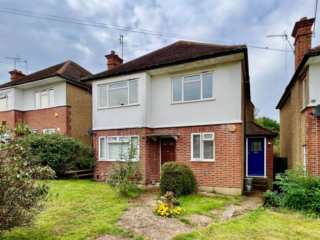 2 bed for sale in Harlyn Drive, Pinner HA5, £385,000 Zoopla
