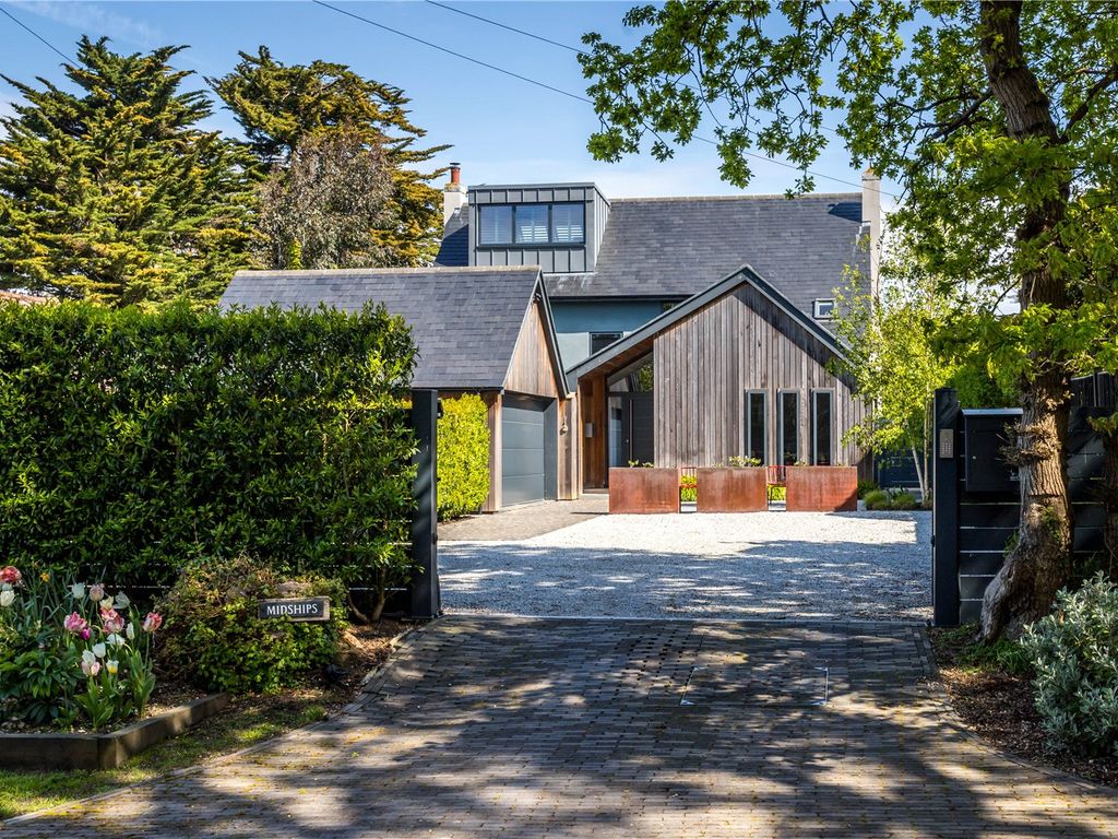 4 bed detached house for sale in Smugglers Lane, Bosham, Chichester, West Sussex PO18, £