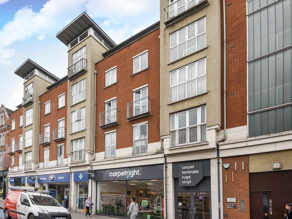 2 bed flat to rent in Clapham High Street, London SW4, £2,600 pcm Zoopla