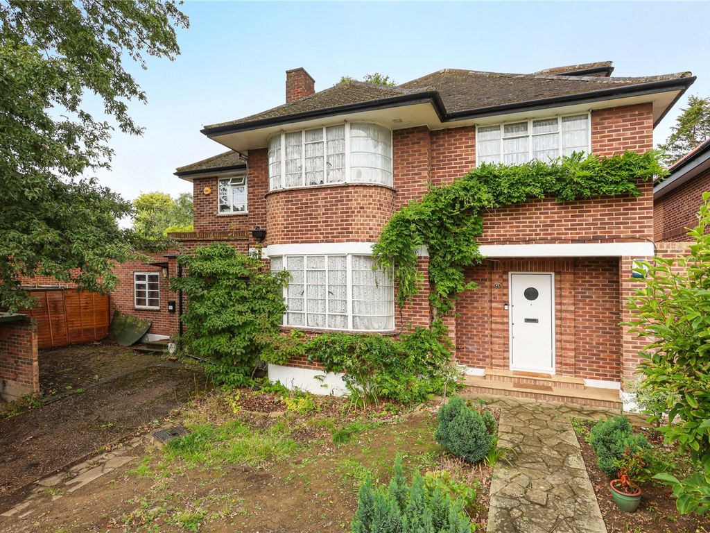 6 bed detached house for sale in Ashbourne Road, London W5, £1,500,000