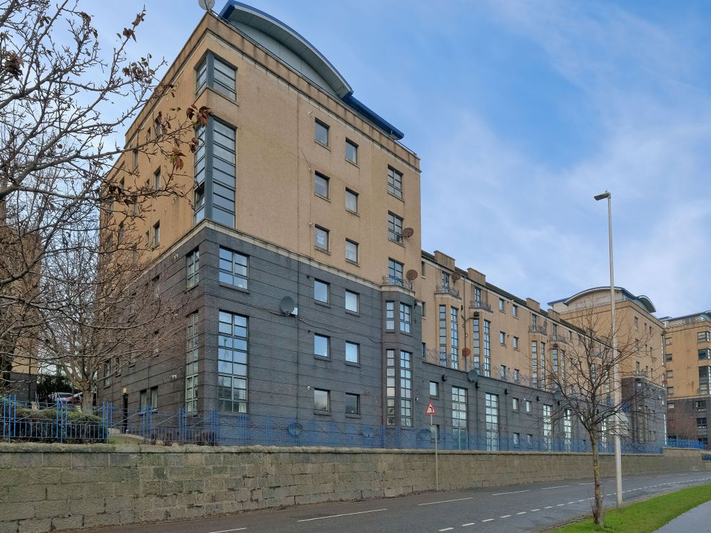 2 bed flat to rent in Riverside Drive, The City Centre, Aberdeen AB11, £850 pcm Zoopla