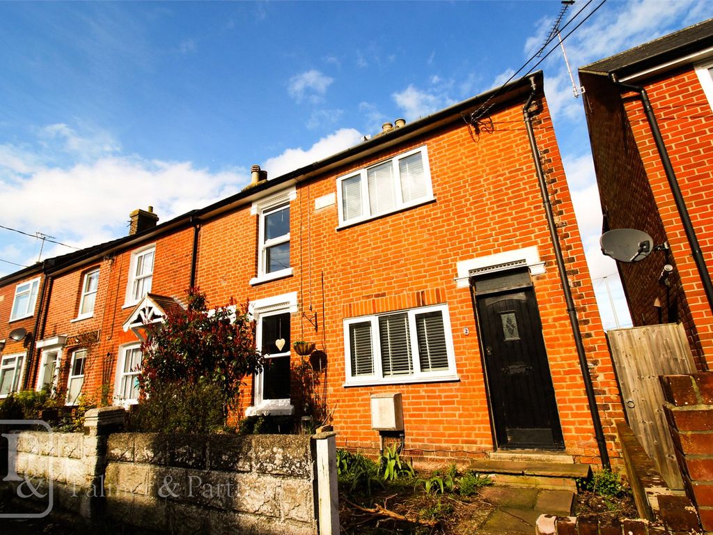 2 bed end terrace house to rent in Church Hill, Rowhedge, Colchester
